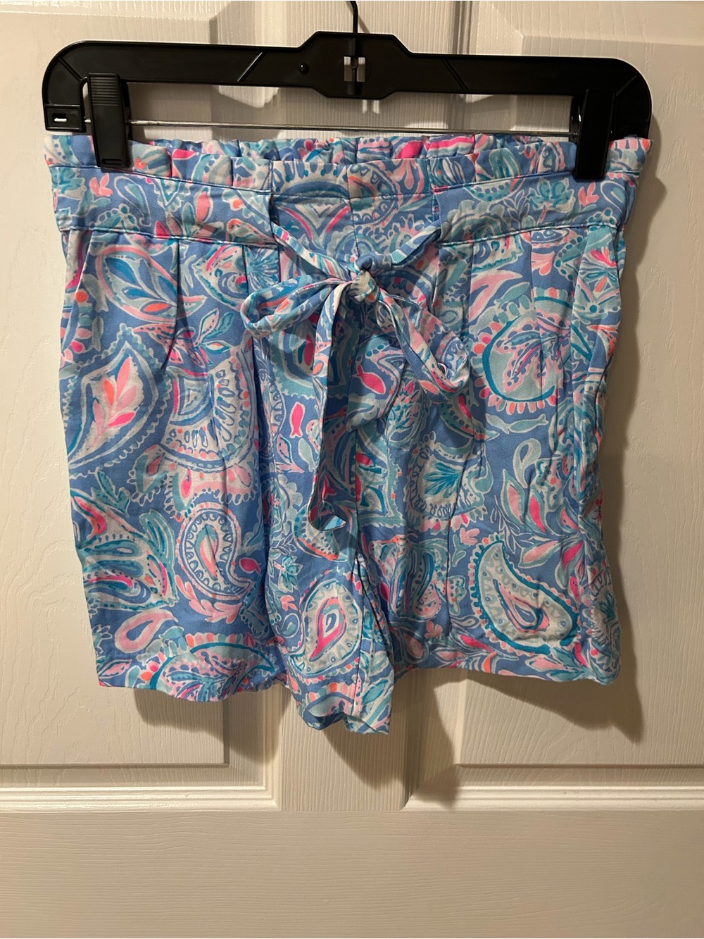Lilly Pulitzer Women's Kaylene Shorts in Zanzibar Blue Fish Kiss size XS